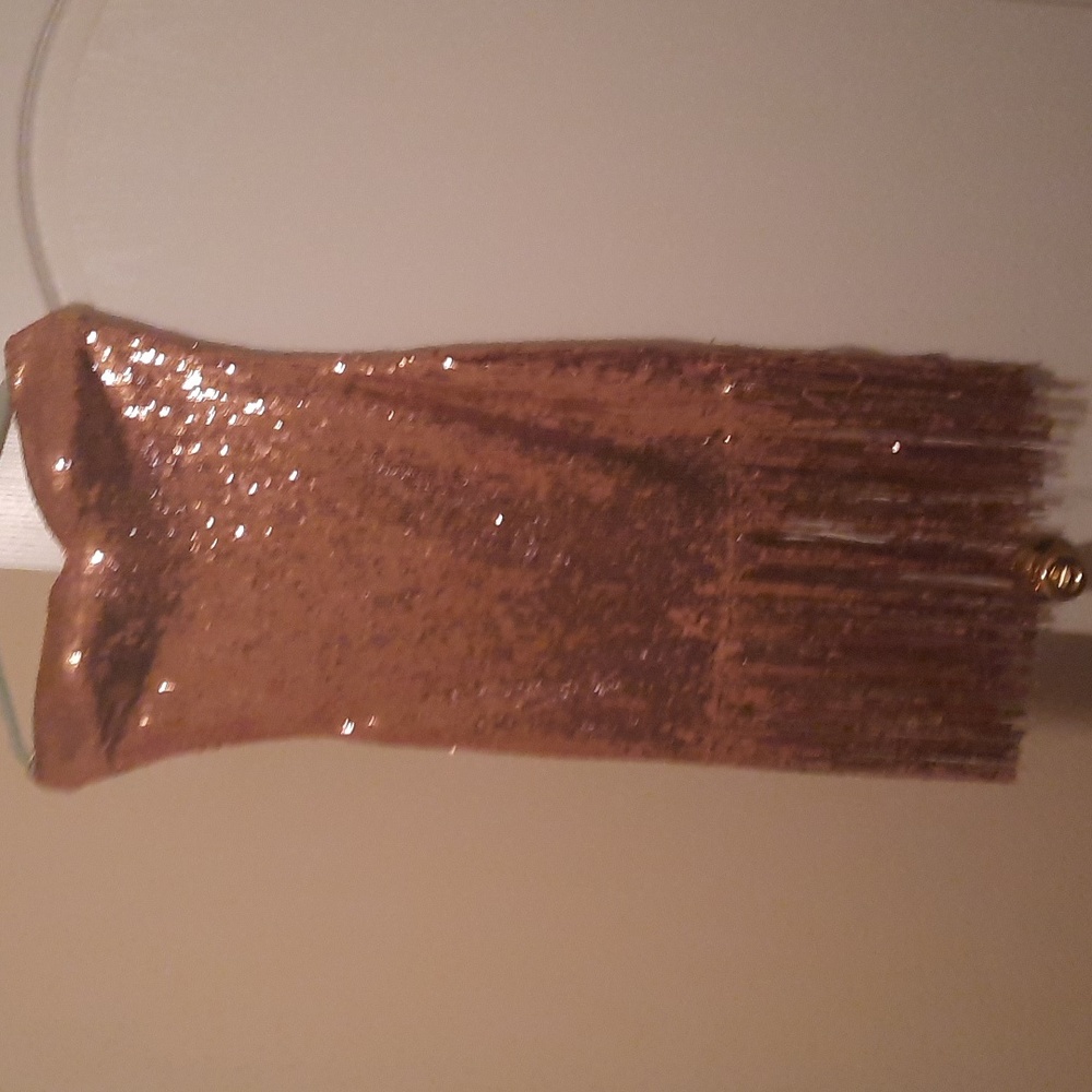 A dress - Picture 1 of 8